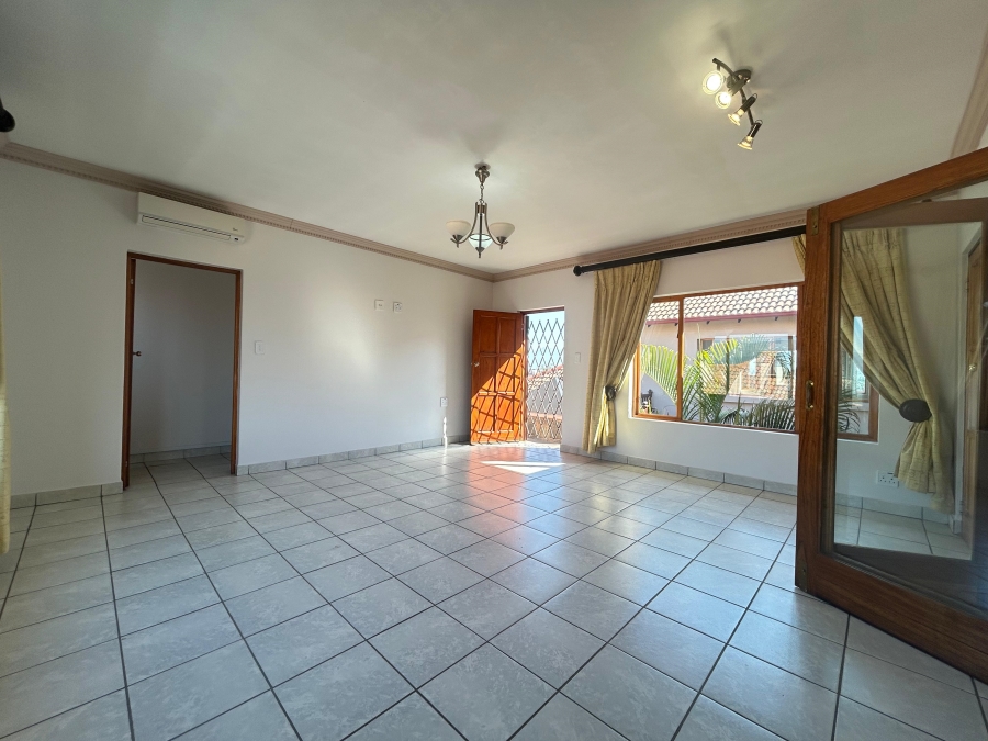 5 Bedroom Property for Sale in Birdwood Estate North West